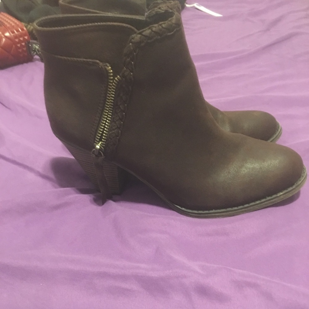 Brown boots MIA
